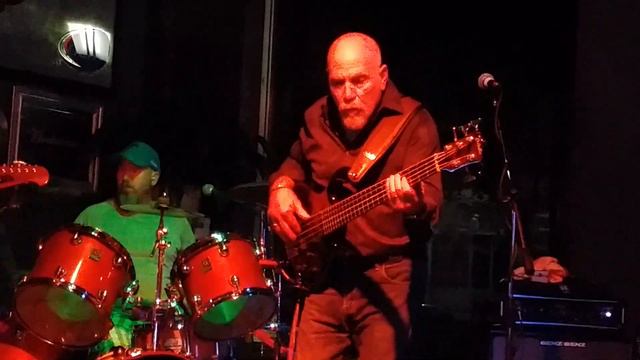 Hatchetmen with John Tree Pedulla Bass Solo. "I Wish" смотреть онлайн