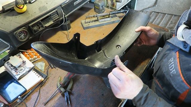 Ремонт крила Vstrom 650. Vstrom 650 front fender repair. смотреть онлайн
