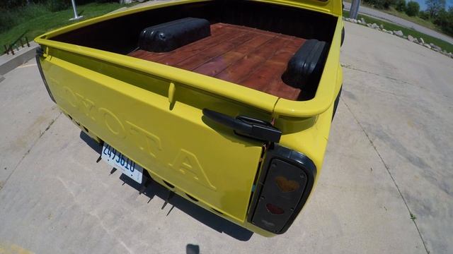 1978 Toyota Hilux Review - The Rocket Hilux! (ロケハイ) смотреть онлайн
