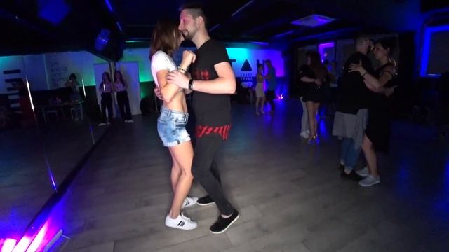 Михаил Завадский и Наталья Григус - Kizomba Dance Places in Minsk смотреть онлайн
