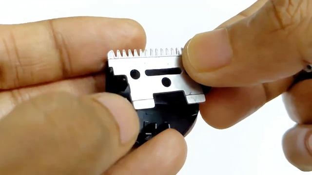 Philips Trimmer Blade Disassembly - Reassembly (easy method) смотреть онлайн