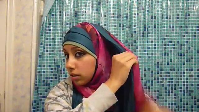 Hoojab Tutorial: Layered/Twisted Scarves Look смотреть онлайн