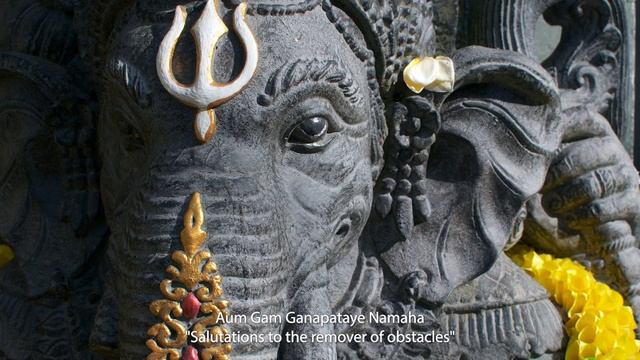 Lord Ganesha Mantra - Aum Gam Ganapataye Namaha смотреть онлайн