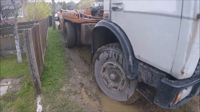 Работа на мусорке, МАЗ 5551. Мусорщик. Дачи. смотреть онлайн