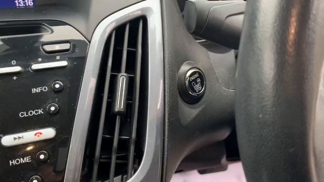 2014 (14) Ford Focus 1.6 Petrol Titanium Navigator смотреть онлайн