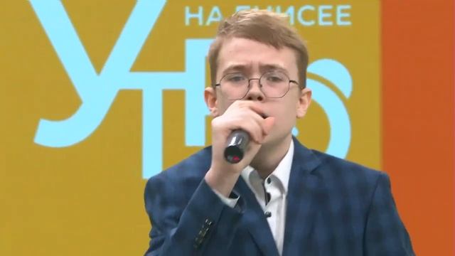 Музыкальное поздравление к 8 марта от Дениса Бакина, ученика школы эстрады и джаза Аллы Сандул смотреть онлайн