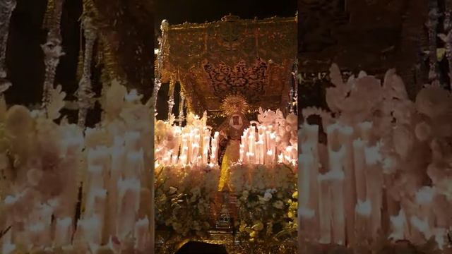 Salida extraordinaria experanza de triana 2018 por la esquina rodrigo de triana смотреть онлайн