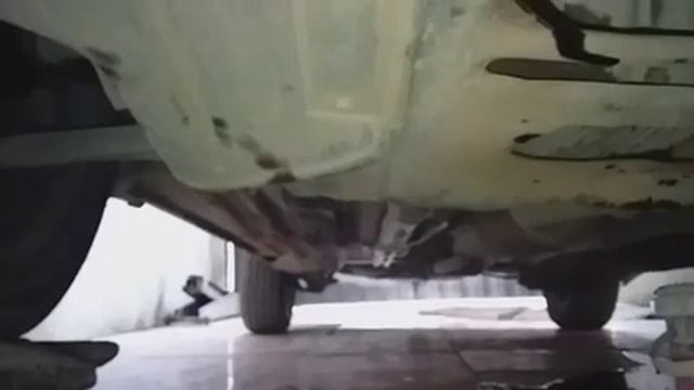 Trocando o óleo do marea 1.8 em casa. Primeira troca depois da quebra do motor смотреть онлайн