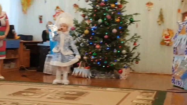 Песенка снегурочки! смотреть онлайн