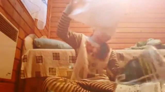 Посылка из Таганрога. Привезли не тот размер бутылок . Я очень растроилась! смотреть онлайн