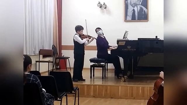 Мазурка. Н.Бакланова. / Перепёлочка. Обр.А.Комаровского. Скрипка и фортепиано. смотреть онлайн