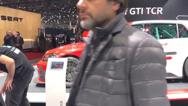 VW Stand at Geneva Motor Show 2018 | Tiguan Allspace, up! GTI and more! смотреть онлайн
