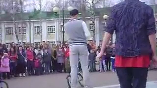MOV04133 28.04.2013 Ижевск День танцев смотреть онлайн