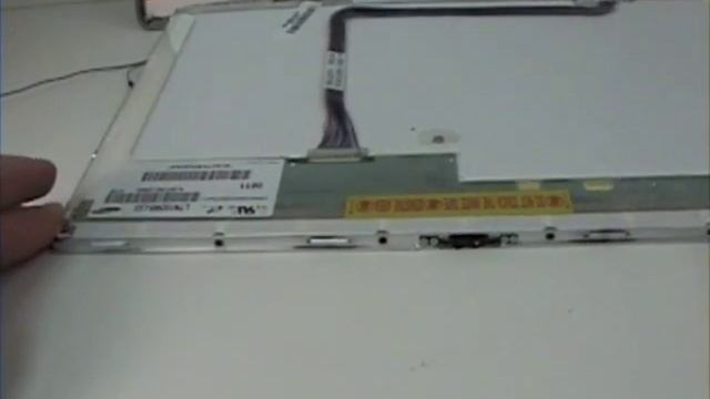 Powerbook 15" Repair - LCD Disassembly смотреть онлайн