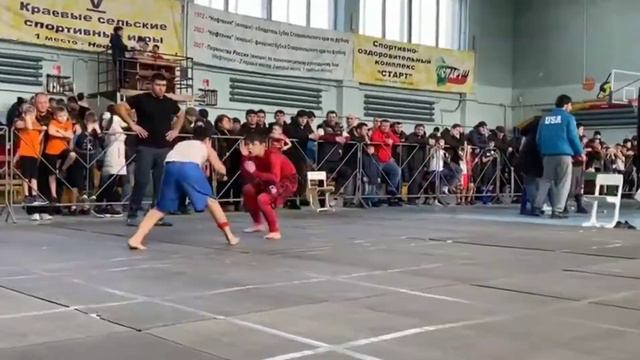 Первенство Ставропольского края по греплингу Усмаев Хас-Магомед занял первое место (КРАСНЫЙ) смотреть онлайн