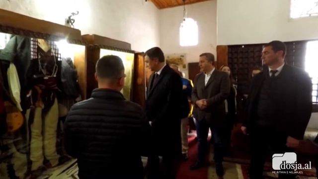Dosja.al - Presidenti i Sllovenisë, Borut Pahor viziton qytetin e Krujës смотреть онлайн