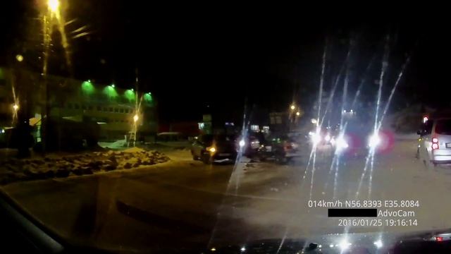 ДТП. Тверь, Старицкое шоссе (25.01.2016 (19:16)) смотреть онлайн