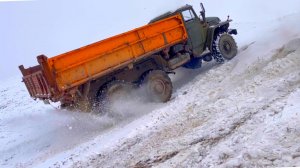 Урал 6х6 по снежному бездорожью