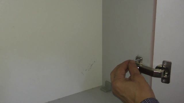 Отвалилась дверца шкафа - больше не отвалится смотреть онлайн