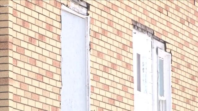 Slumlord Signs смотреть онлайн