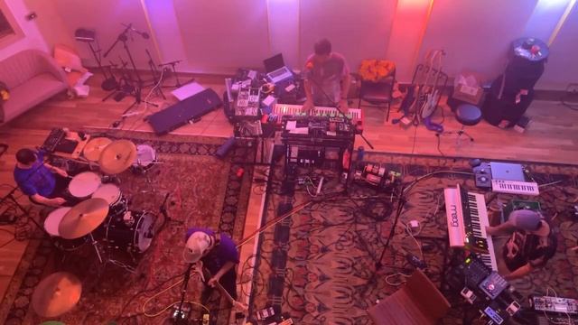 Animal Collective - Rehearsal at Drop of Sun Studios 8/19/21 смотреть онлайн