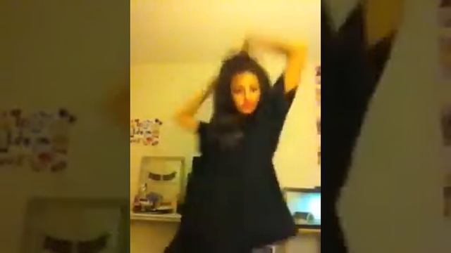 GIRL GOES CRAZY! DO YOU LIKE ME NOW!! смотреть онлайн