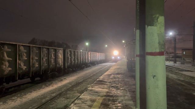 ЭД4М - 0493 прибывает на станцию "Селятино " смотреть онлайн
