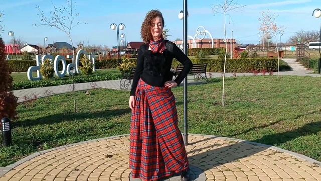 Длинная эффектная юбка.Удобная посадка.Лёгкая асимметрия. Красивая в большом и в маленьком размерах смотреть онлайн