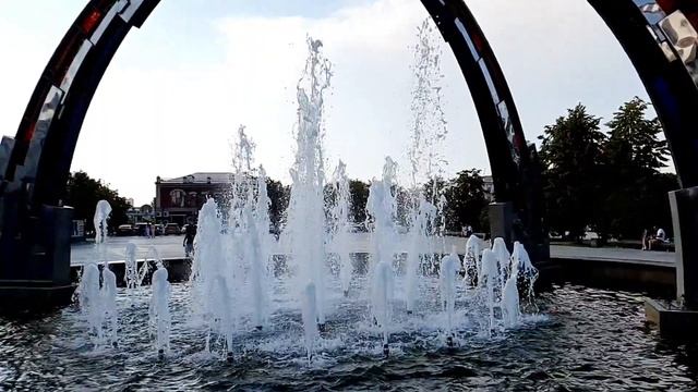 Фонтан. Тюмень. 13 июля 2022 г. смотреть онлайн