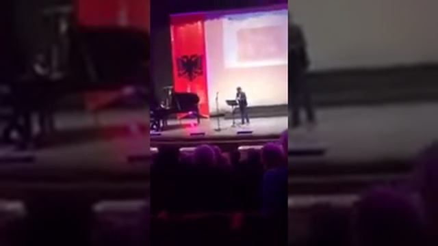 Rexhep Karaqi plays czardas by v.monti Clarinet смотреть онлайн