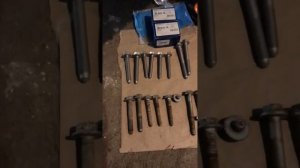 Ремонт VW Golf 6 вытравливание болтов азотной кислотой.