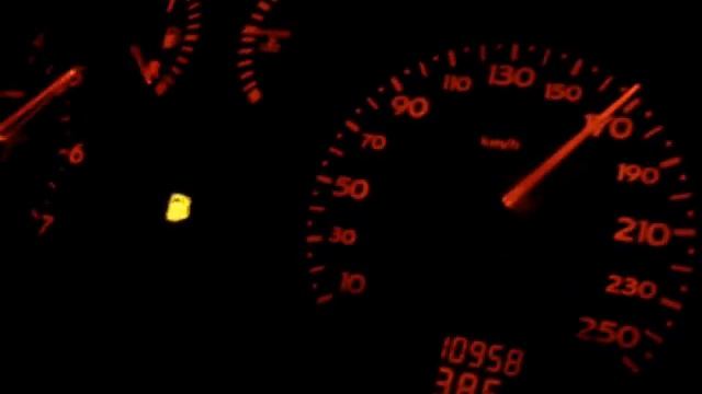 Renault Clio 1.6 16V - 180Km/h смотреть онлайн