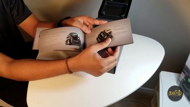 Anki Vector Robot Unboxing