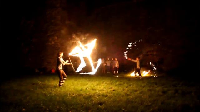 Фаер шоу на хэллоуин от театра огня "Fire Life" (Ужгород) смотреть онлайн