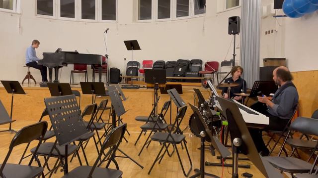 Milan Dvořák: Jazz Etude II/11 in F major смотреть онлайн