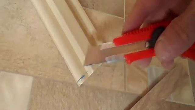 Как и из чего сделать уголки для пластиковых плинтусов. смотреть онлайн