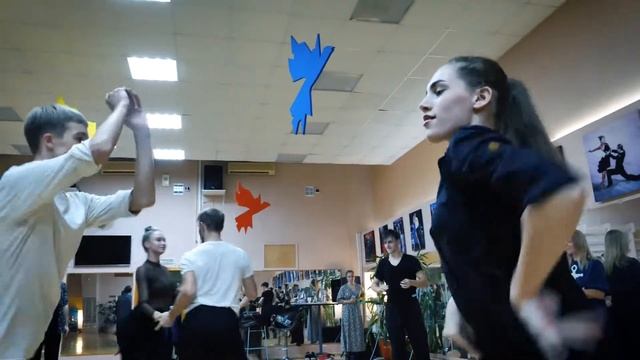 Вероника Болтвина-Бутузова - о танцевальном "Дебаркадере" смотреть онлайн