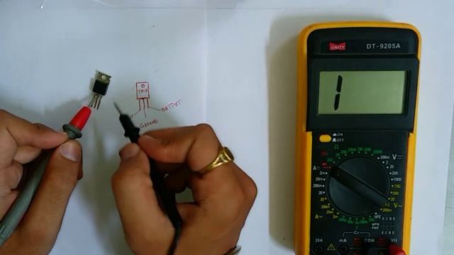 HOW TO CHECK 7818,7812,7809,7805 VOLTAGE REGULATOR WITH MULTIMETER || INSIDE ALL || HINDI смотреть онлайн