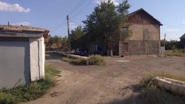НОВЫЙ ДОМ на Железнодорожной улице Жезказган / Дворы ч.2 смотреть онлайн