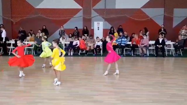 Бальные танцы.Турнир "Золотая Туфелька".Н Класс. смотреть онлайн