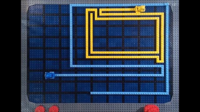 LEGO Arcade 1: Tron (Classic Space Parody) смотреть онлайн