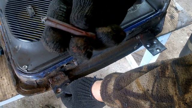 Как сбить дверную петлю на ВАЗ-2107 смотреть онлайн