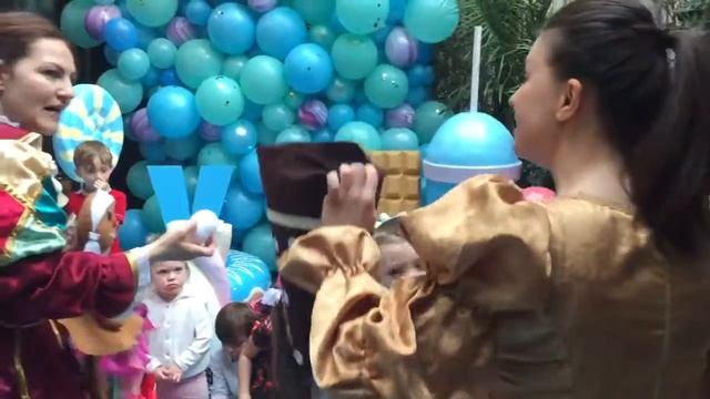 Заказать выездной спектакль "Пряничный домик" можно по телефону (495) 961-36-03, компания "Персонаж смотреть онлайн
