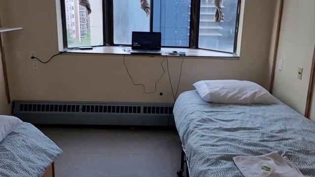 Neil Wycik Hotel. Gerrard Street East of Young between Church and Jarvis Toronto. смотреть онлайн