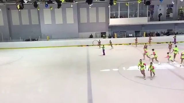 1 место по фигурному катанию первый раз медаль на шее. смотреть онлайн