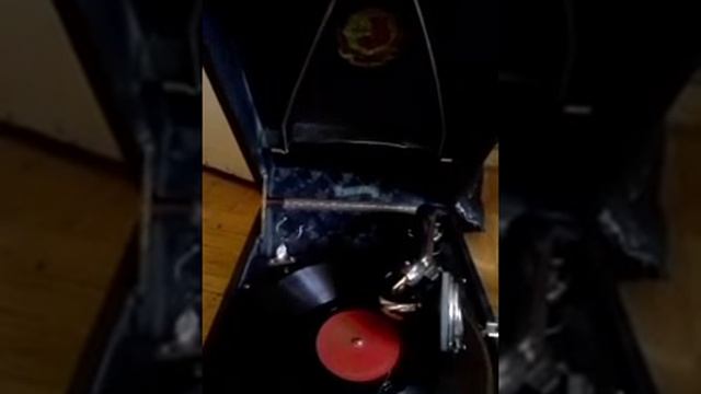 Кукарача на патефоне дружба смотреть онлайн