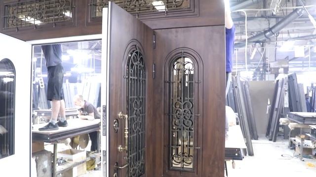 Дверь Панель-Панель 2-х створчатая с ковками КС10Н, 2-мя полками и фрамугой смотреть онлайн