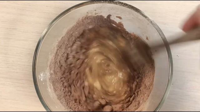 Кекс в чашке за 2 минуты Быстрый и легкий десерт без выпечки смотреть онлайн