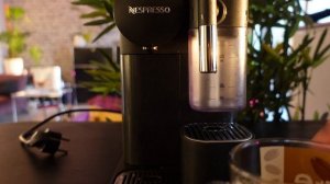 DeLonghi Lattissima One EN 510 Nespresso Kapselmaschine Kaffeemaschine
