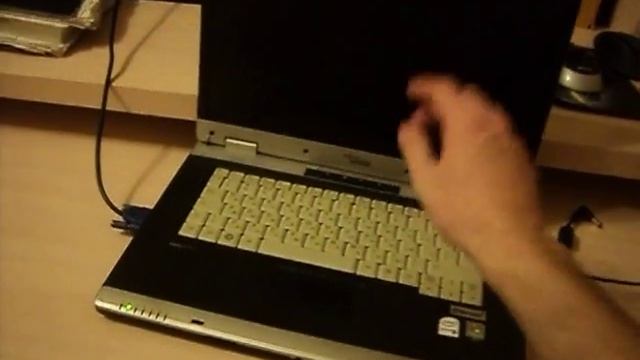 [ноутбук] Fujitsu Siemens Amilo Pro смотреть онлайн